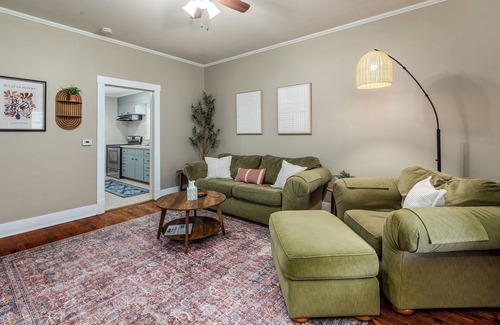 Marion House | Monthly Rental with Fenced Yard & Workspace