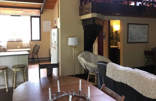Manchester Center Condo | Monthly vacation rental - Charming and rustic Manchester, Vermont Condo 3000