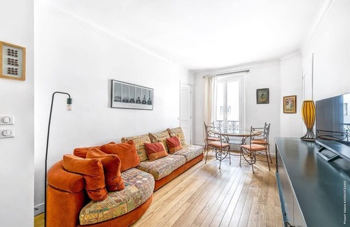 Clignancourt Apartment | Montmartre - Lamarck - Caulaincourt 2bdr by B'Your Home
