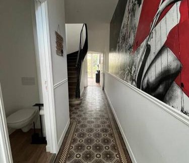La Neuvillette Villa | Montréal, Maison pétillante et accueillante