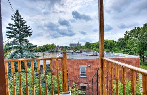 Sainte-Marie Apartment | Montreal Vacation & Attractions Home by Downtown & Plateau