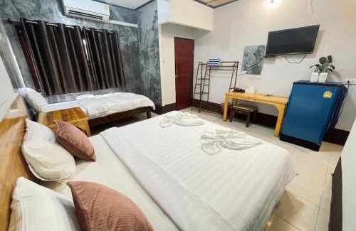 Ko Mook Hotel | Mookboonchu Guesthouse ,Kohmook Trang