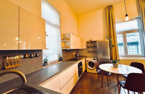 Belvaros - Lipotvaros Apartment | Moon Residence