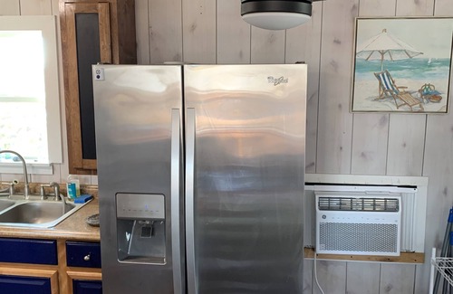 Surfside Beach Cottage | Moongazer is the ideal place to unwind and relax.