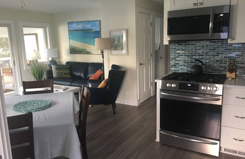 Suttons Bay Cottage | Moonglade Cottage 2 Bed/1BTH - charming waterfront 2 miles from the villagen