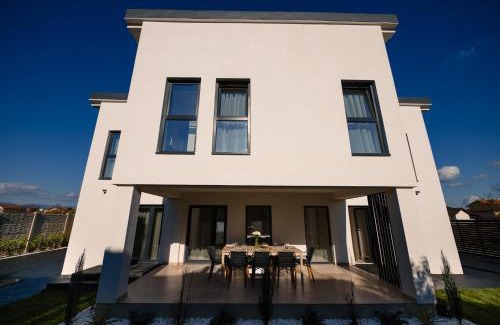 Alba Iulia Villa | Moonlight City Villa