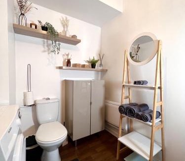 Argenteuil Apartment | "MoonLighT" Gare à 10min de PARIS, WIFI, TERRASSE , PARKING
