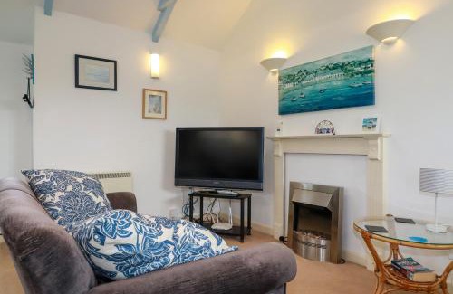 Truro House | Moonlight