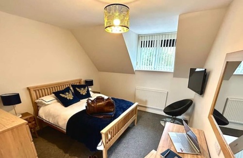 Norwich House | Moonsticks, Modern & Well Presented 5 Bed House