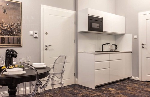Stare Miasto Apartment | Moonstone 2-bed apartment