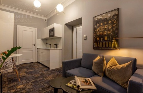 Stare Miasto Apartment | Moonstone 2-bed apartment