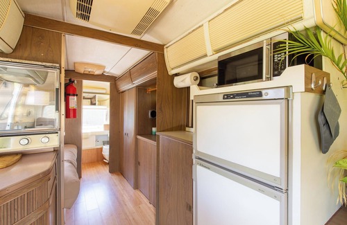 Westhaven-Moonstone Cabin | Moonstone Beach Sanderling Cabin – Cozy Studio w/Ocean Views, Airstream Kitchenette & Deck