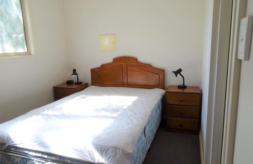 Moonta Bay House | Moonta Bay Cabins - Cabin 9 Accessible