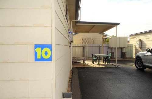 Moonta Bay House | Moonta Bay Cabins - Cabin 10
