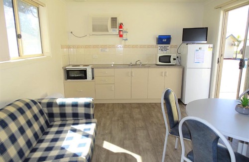 Moonta Bay House | Moonta Bay Cabins - Cabin 6