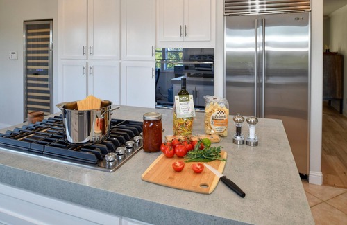 Sebastopol House | Moore Family Farmhouse | A Wine Country Escape
