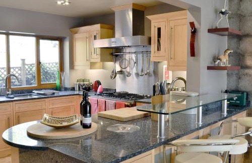 Buxton House | Moorecroft