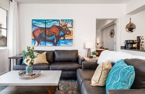 Park City Condo | Moose Mgmt at Stillwater 3070: Top Floor-Mountain & Lake Views-Hot Tub-Fireplace