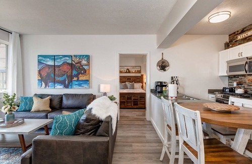 Park City Condo | Moose Mgmt at Stillwater 3070: Top Floor-Mountain & Lake Views-Hot Tub-Fireplace