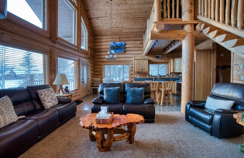 Island Park Cabin | Moose Tracks Cabin at Ponds Lodge Cabin 33