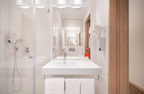 Paco De Arcos Hotel | Moov Hotel Oeiras