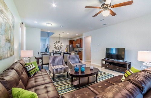 Four Corners House | MOR2113 Summary: Wind