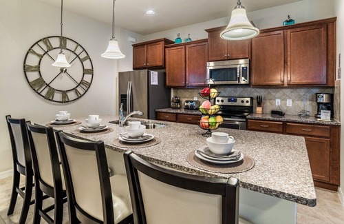 Four Corners House | MOR2113 Summary: Wind