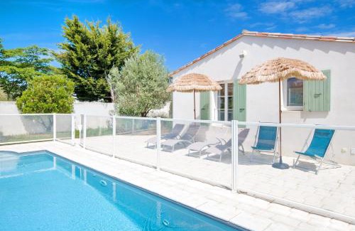 Sainte-Marie-de-Re House | "MORANDE" grande maison avec Piscine Chauffée