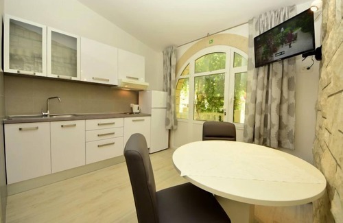 Cove Tri Zala (Zrnovo) House | Moreška by Interhome
