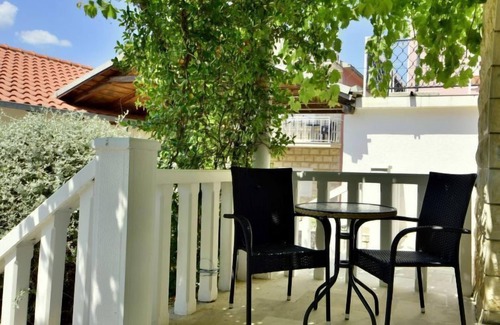 Cove Tri Zala (Zrnovo) House | Moreška by Interhome