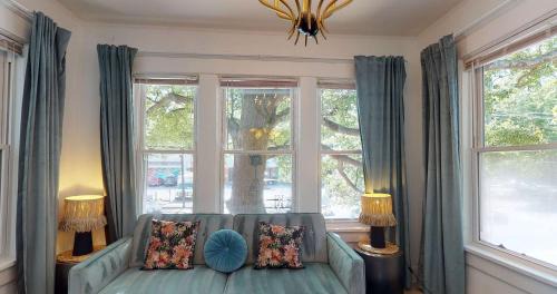 Candler Park Apartment | Moreblue