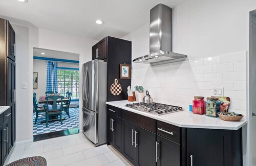 Moreland Hills Apartment | Moreland Hills Cottage|Game Room|Fire Pit|Sleeps 8