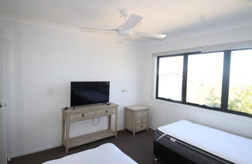 Brisbane Waterfront House | Moreton Magnificent Views Moreton island