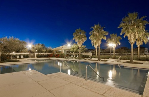 Val Vista Classic House | Morning Glory 3 BR by Casago