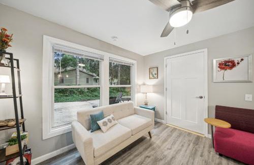 Stillwater Apartment | Morning Glory Apt - Charming Accessible 3 Bedroom