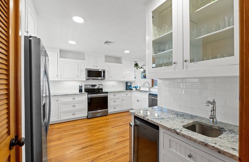 Treasure Beach Village House | Morning Glory: Beachfront, Private Pool, Hot Tub, In the Plantation