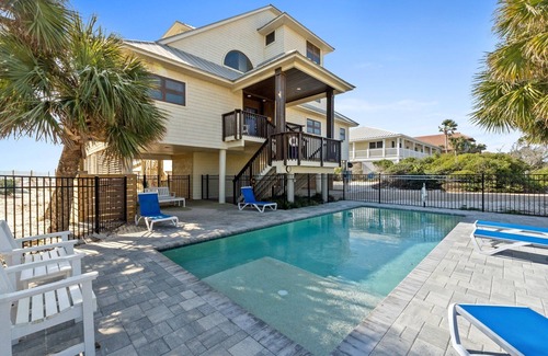 Treasure Beach Village House | Morning Glory: Beachfront, Private Pool, Hot Tub, In the Plantation