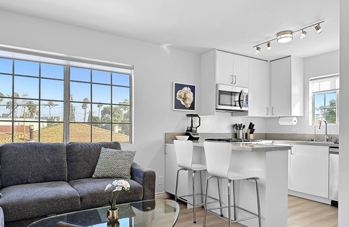 McManus Apartment | Morning Glow Modern Apartment in Culver City