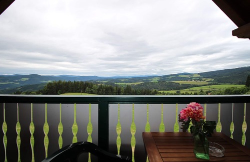 Straßburg Apartment | Morning sun - holiday at the organic farm Spendier