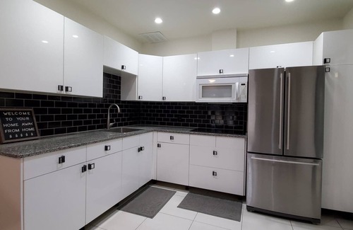 St. Augustine House | Morningview Retreat - HEATED POOL 💦☀️ pool table 🎱 bar🍺🍷 pet friendly 🐶