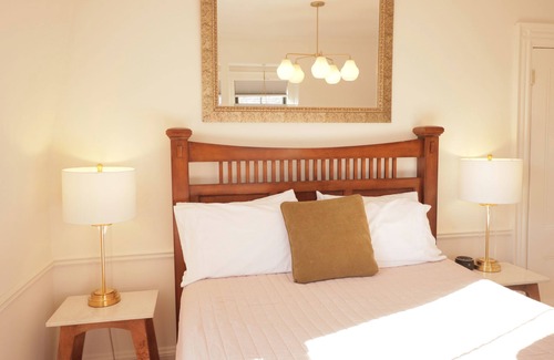 Parkside Hotel | Morrill Mansion Inn | 6 | Self Check In | Parking