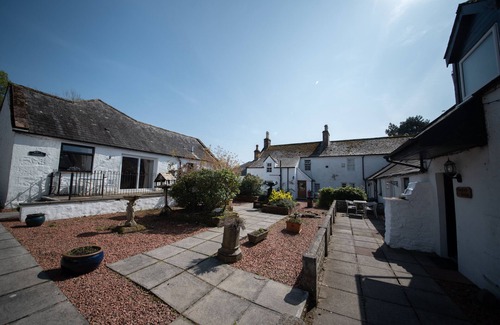 Thornhill Cottage | Morton Cottage Sleeps 2 with own hot tub
