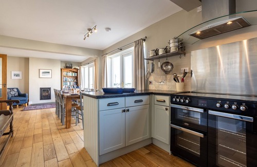 Rhosneigr House | Morwennol - A stunning shore side location with fantastic views
