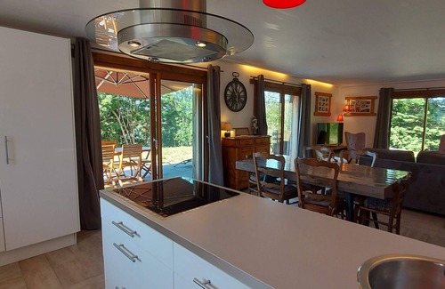Morzine Ski Chalet | Morzine: panoramic, south-facing, comfortable chalet