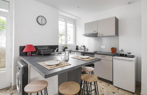 Salorges - Sainte-Anne Apartment | Mosaik by Cocoonr