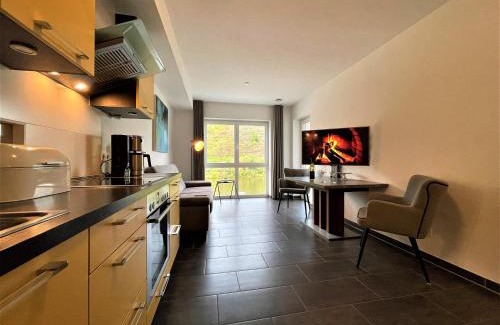 Cochem Apartment | Moselpromenade Villa Moselufer, Panorama & Burg Cochem Blick, Netflix, Balkon