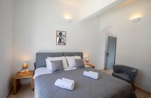 Kamares Hotel | Mosha Pension