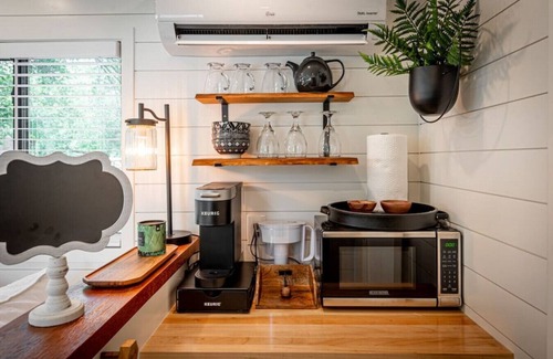 Waco House | Moss Oak - Container Home Near Magnolia and Baylor