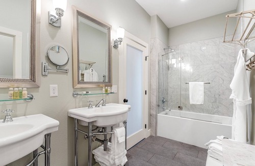 Dunsmuir Hotel | Mossbrae Hotel