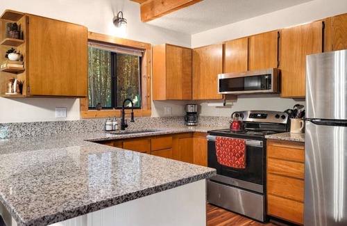Cascade Apartment | Mossy Pines Cabin .